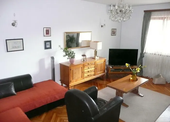 Niceta וילה זאדאר